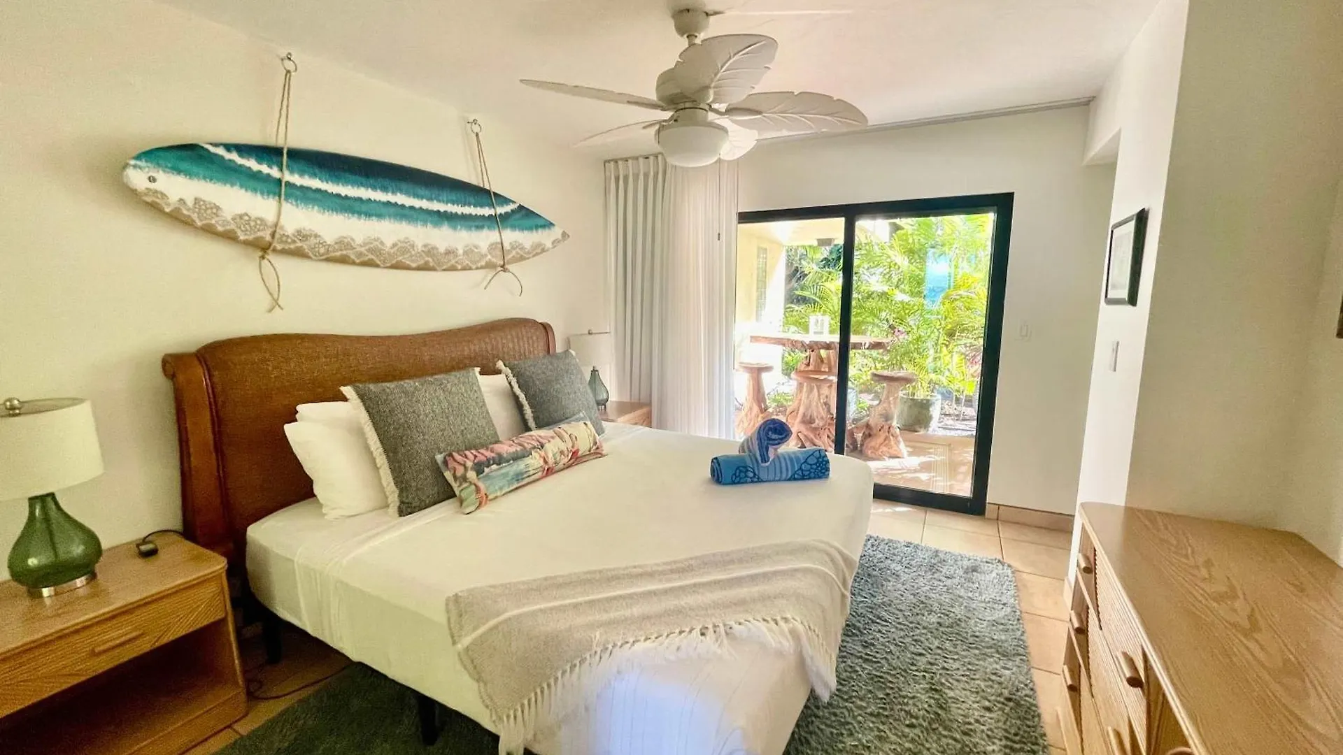 Zen By The Sea, Ground-Level Paradise With Ocean Views Kahana